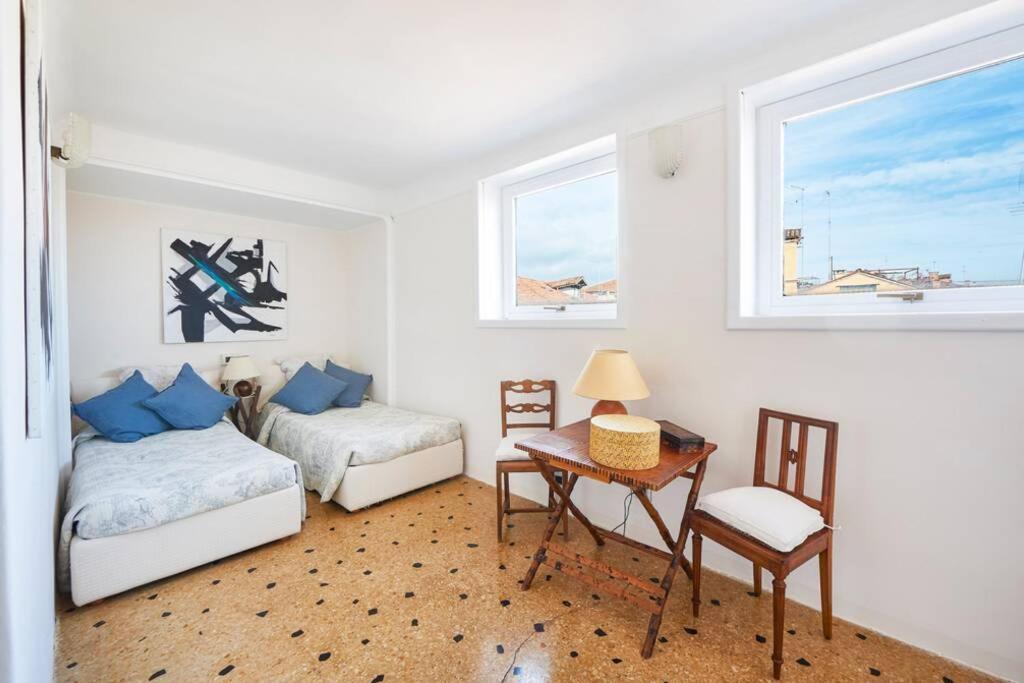 ונציה Ca' Fenice, Charming Apartment In San Marco, Sleep 7 מראה חיצוני תמונה
