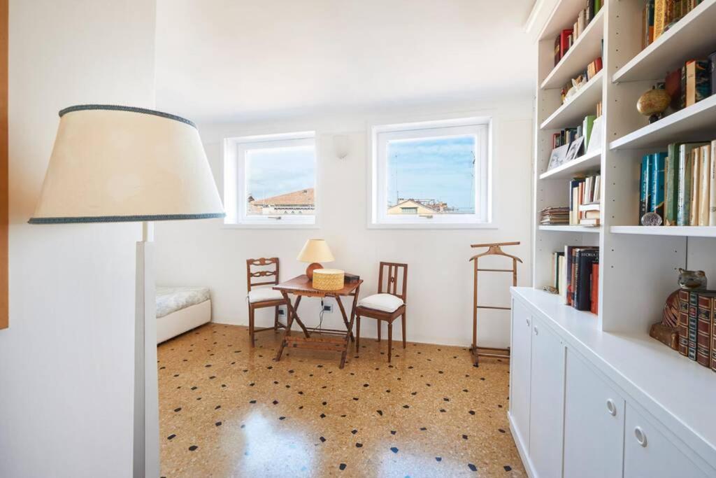ונציה Ca' Fenice, Charming Apartment In San Marco, Sleep 7 מראה חיצוני תמונה