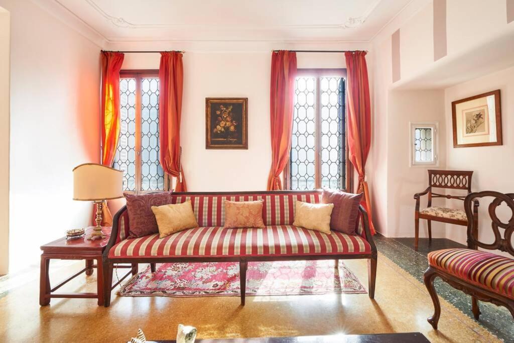 ונציה Ca' Fenice, Charming Apartment In San Marco, Sleep 7 מראה חיצוני תמונה
