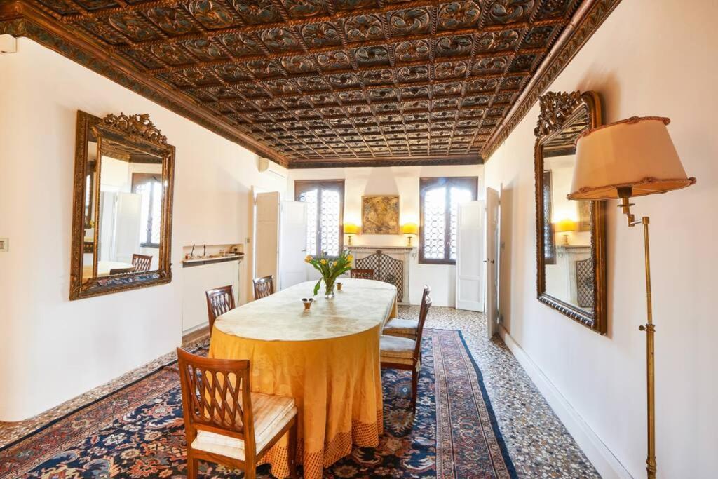 ונציה Ca' Fenice, Charming Apartment In San Marco, Sleep 7 מראה חיצוני תמונה