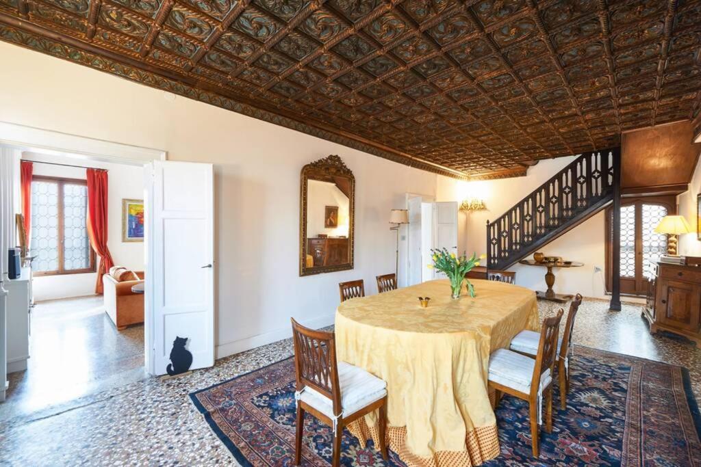 ונציה Ca' Fenice, Charming Apartment In San Marco, Sleep 7 מראה חיצוני תמונה