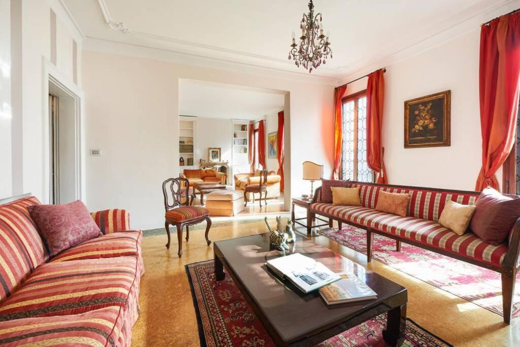 ונציה Ca' Fenice, Charming Apartment In San Marco, Sleep 7 מראה חיצוני תמונה