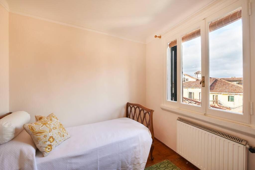 ונציה Ca' Fenice, Charming Apartment In San Marco, Sleep 7 מראה חיצוני תמונה