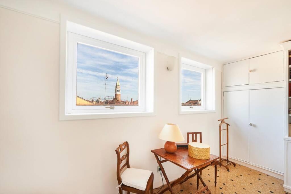 ונציה Ca' Fenice, Charming Apartment In San Marco, Sleep 7 מראה חיצוני תמונה