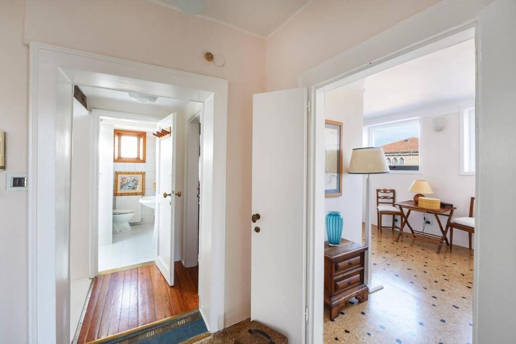 ונציה Ca' Fenice, Charming Apartment In San Marco, Sleep 7 מראה חיצוני תמונה