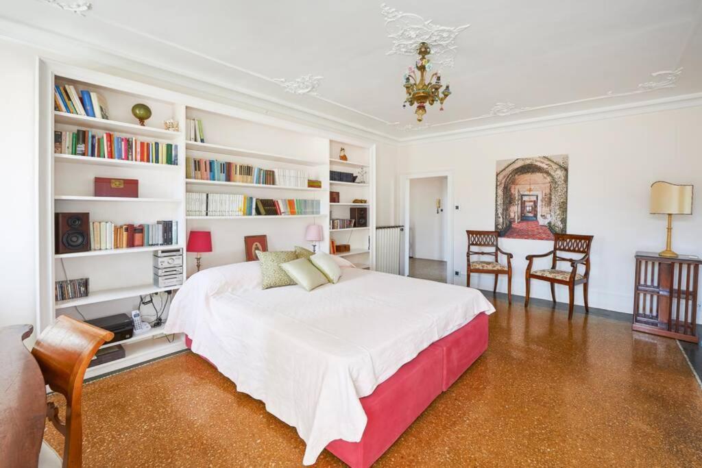 ונציה Ca' Fenice, Charming Apartment In San Marco, Sleep 7 מראה חיצוני תמונה