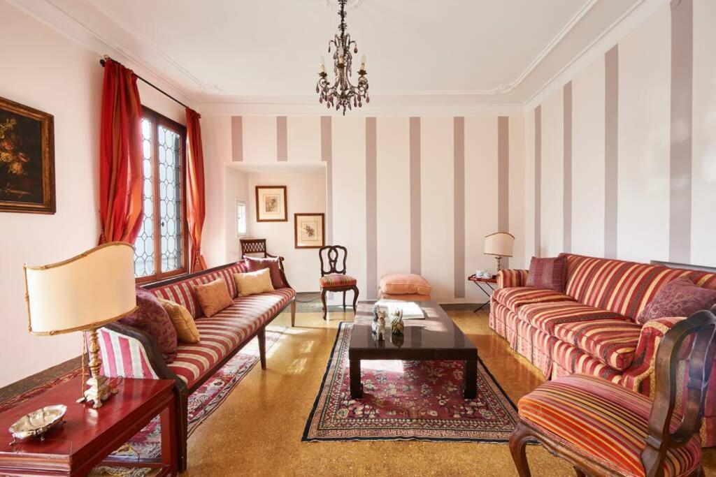 ונציה Ca' Fenice, Charming Apartment In San Marco, Sleep 7 מראה חיצוני תמונה